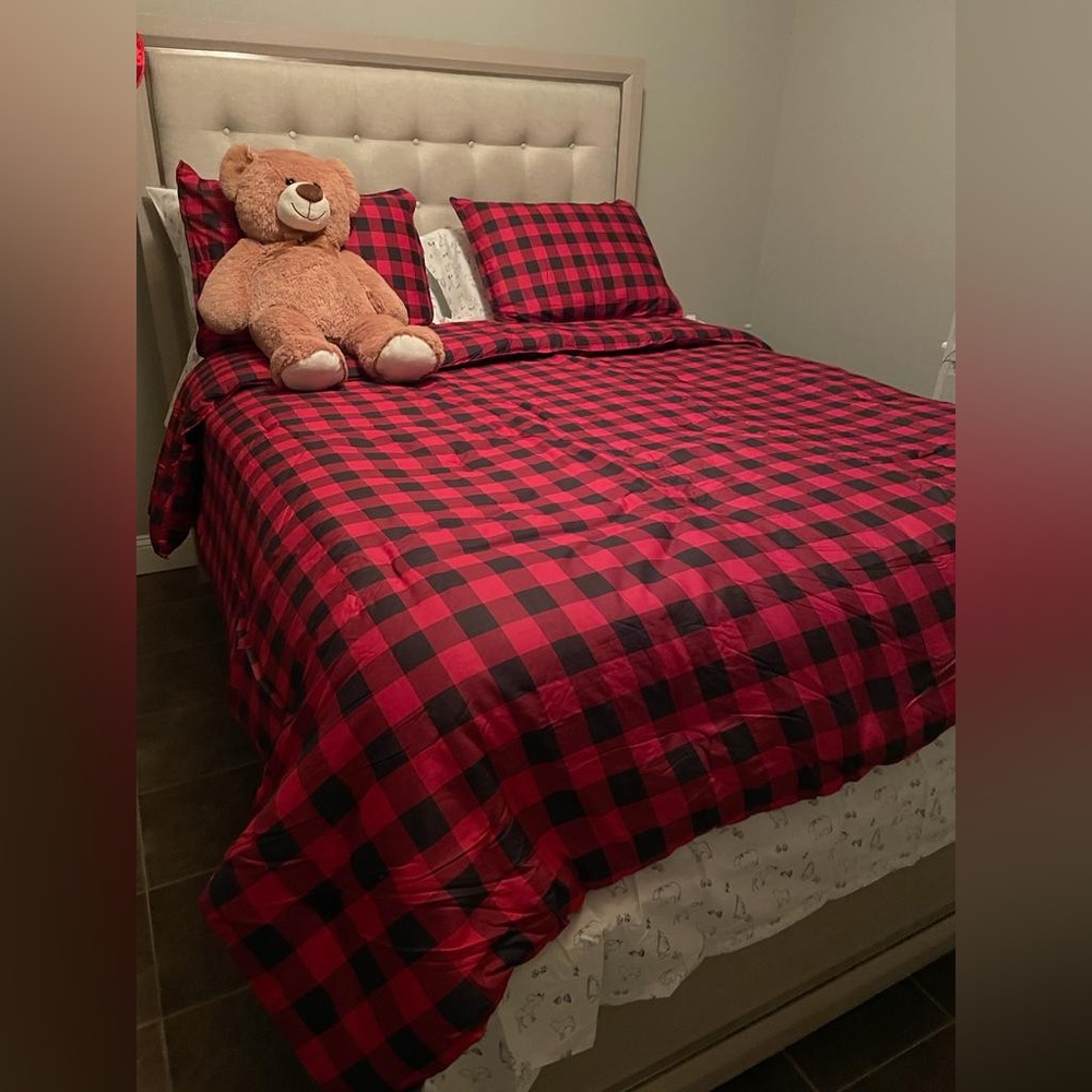 Macy’s bed, mattress/box spring for sale. Practically brand new.
